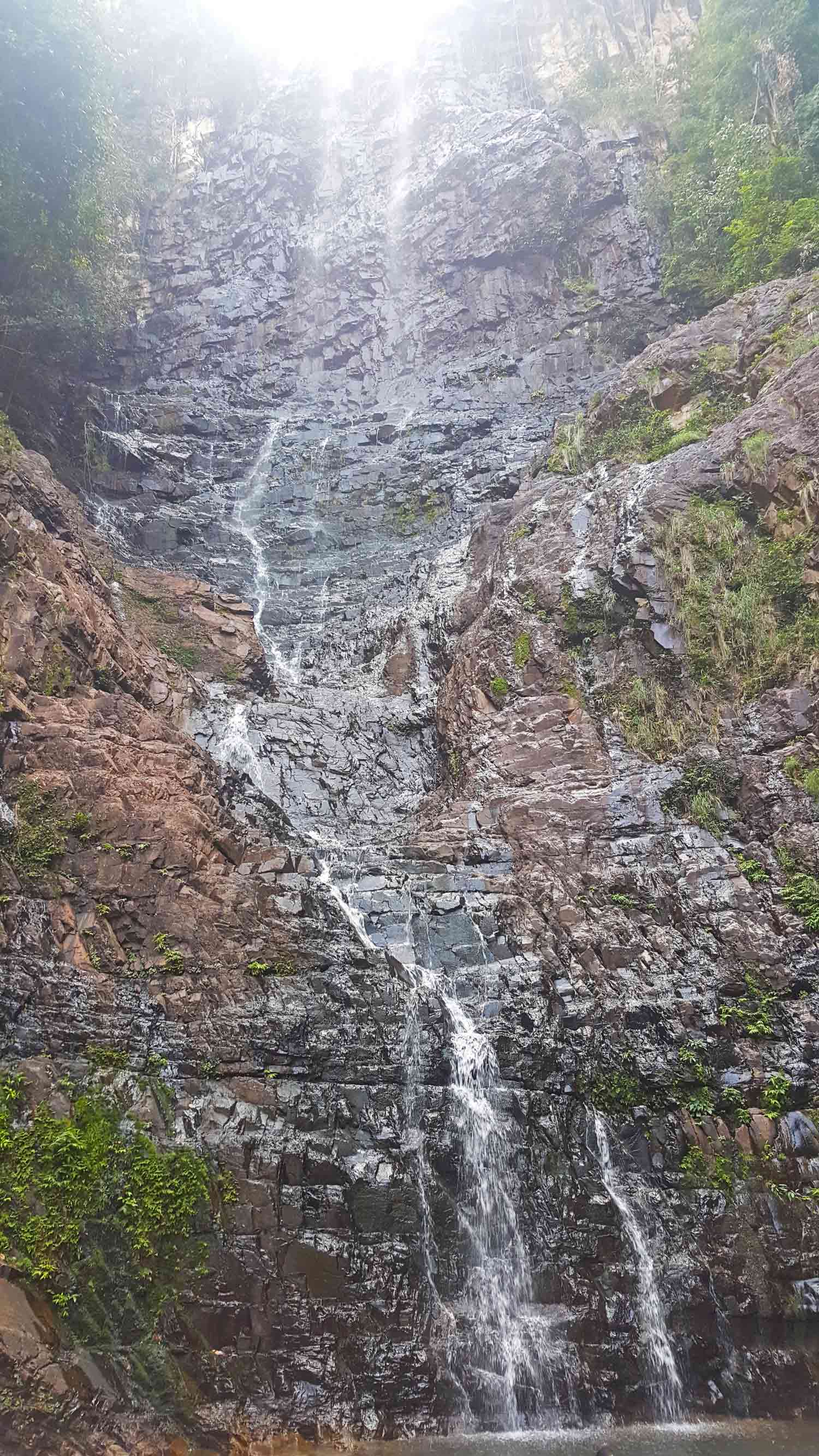 Langkawi Tipp: Temurun Wasserfall mit seinem natürlichen Pool