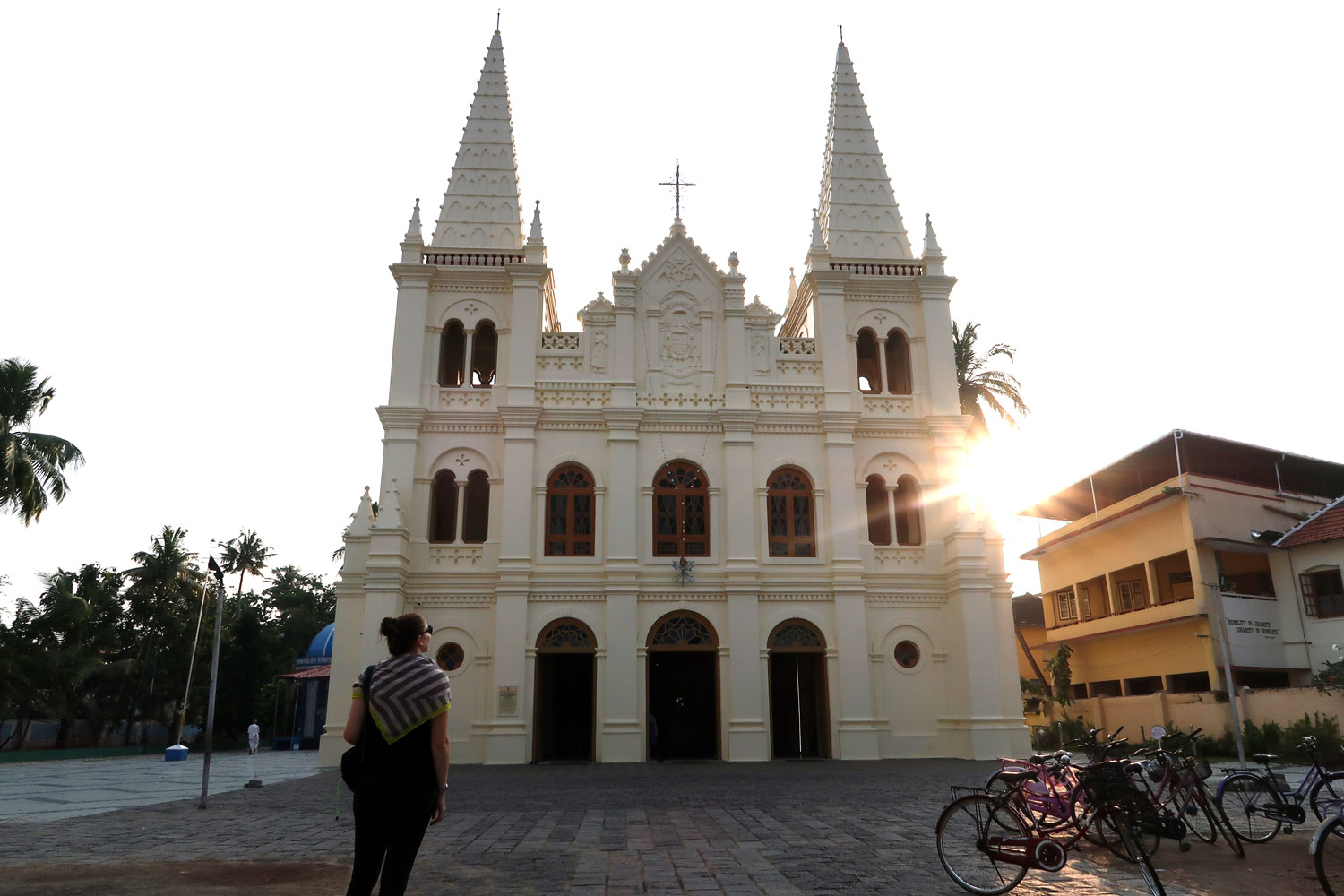 Santa Cruz Cathedral Basilica in Fort Kochi - likeontravel