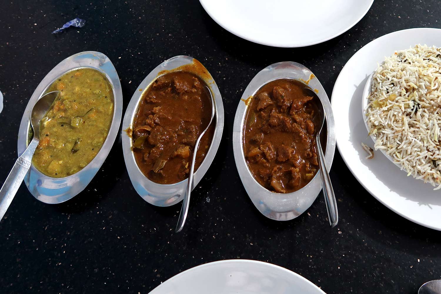 Indisches Beefcurry bei Lucky Star (Fort Kochi) - likeontravel