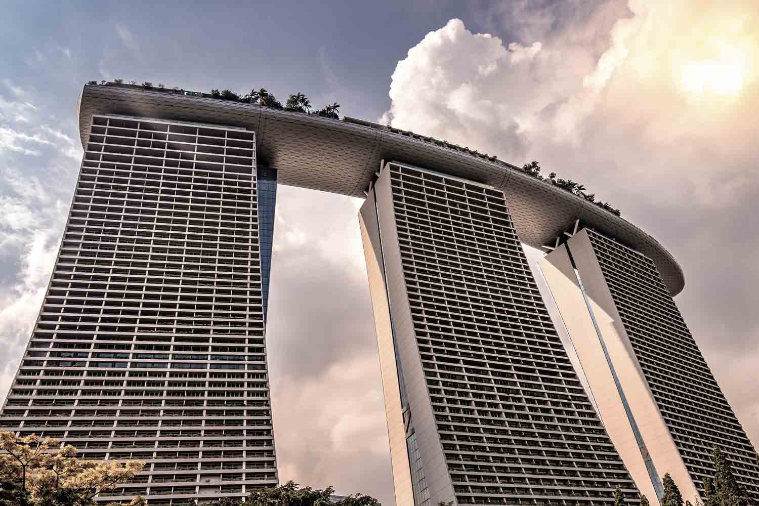 Singapur Sehenswürdigkeiten - 10 Dinge, die du machen solltest! #singapur #sightseeing #sehenswürdigkeiten #südostasien #highlights #tipps #topthingstodo
