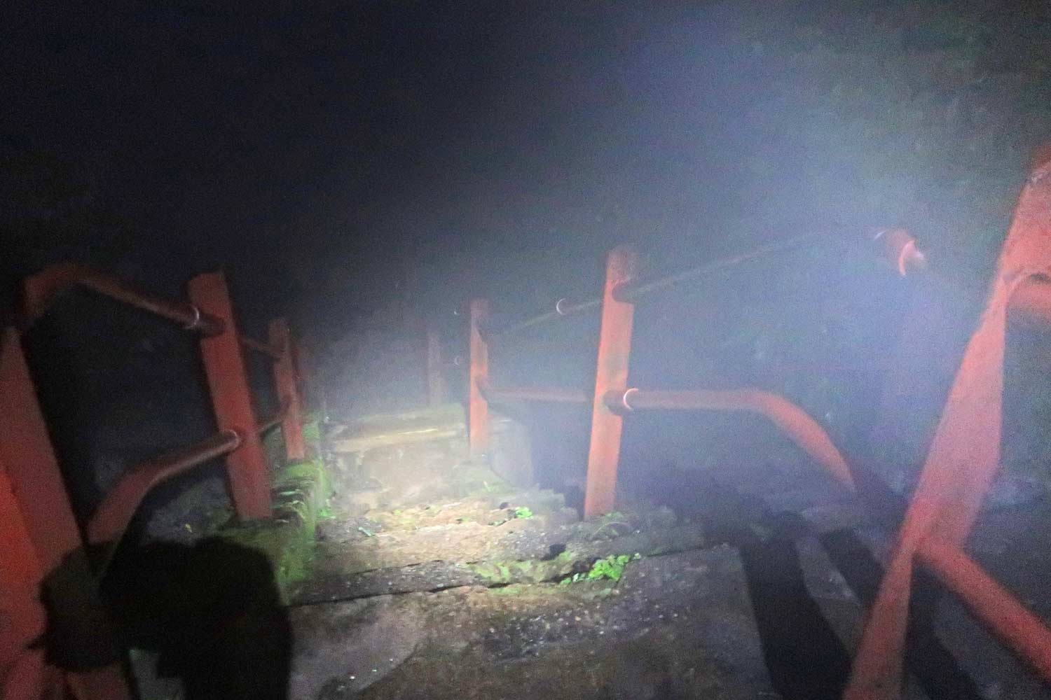 Aufsteig in Dunkelheit zum Adams Peak