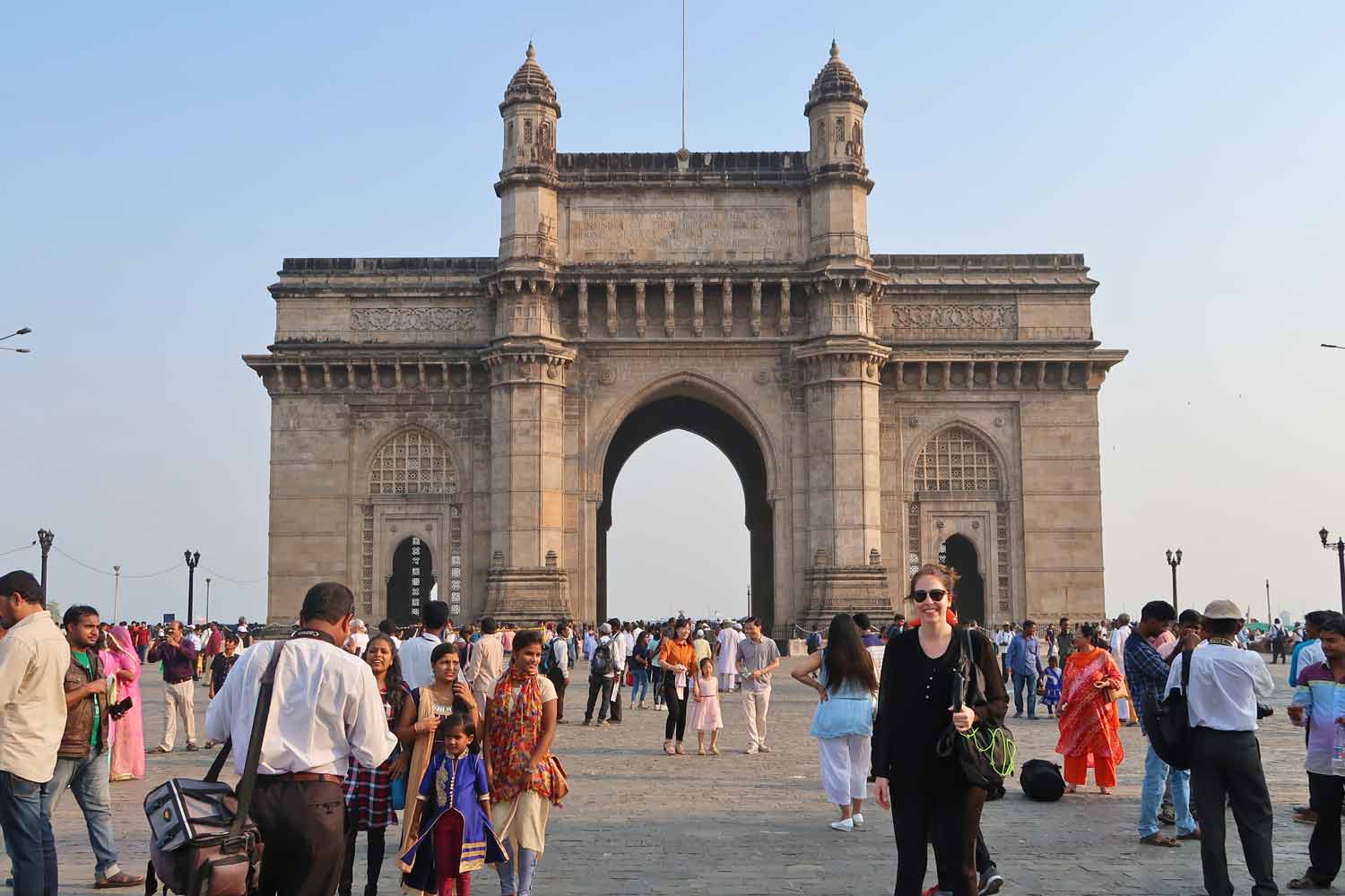 Fotoshooting am Gate of Inida in Mumbai - Weltreise Highlight
