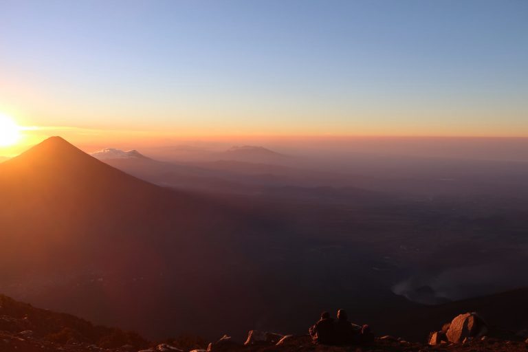 3976 Höhenmeter - Acatenango Vulkan Tour in Guatemala - Sonnenaufgang