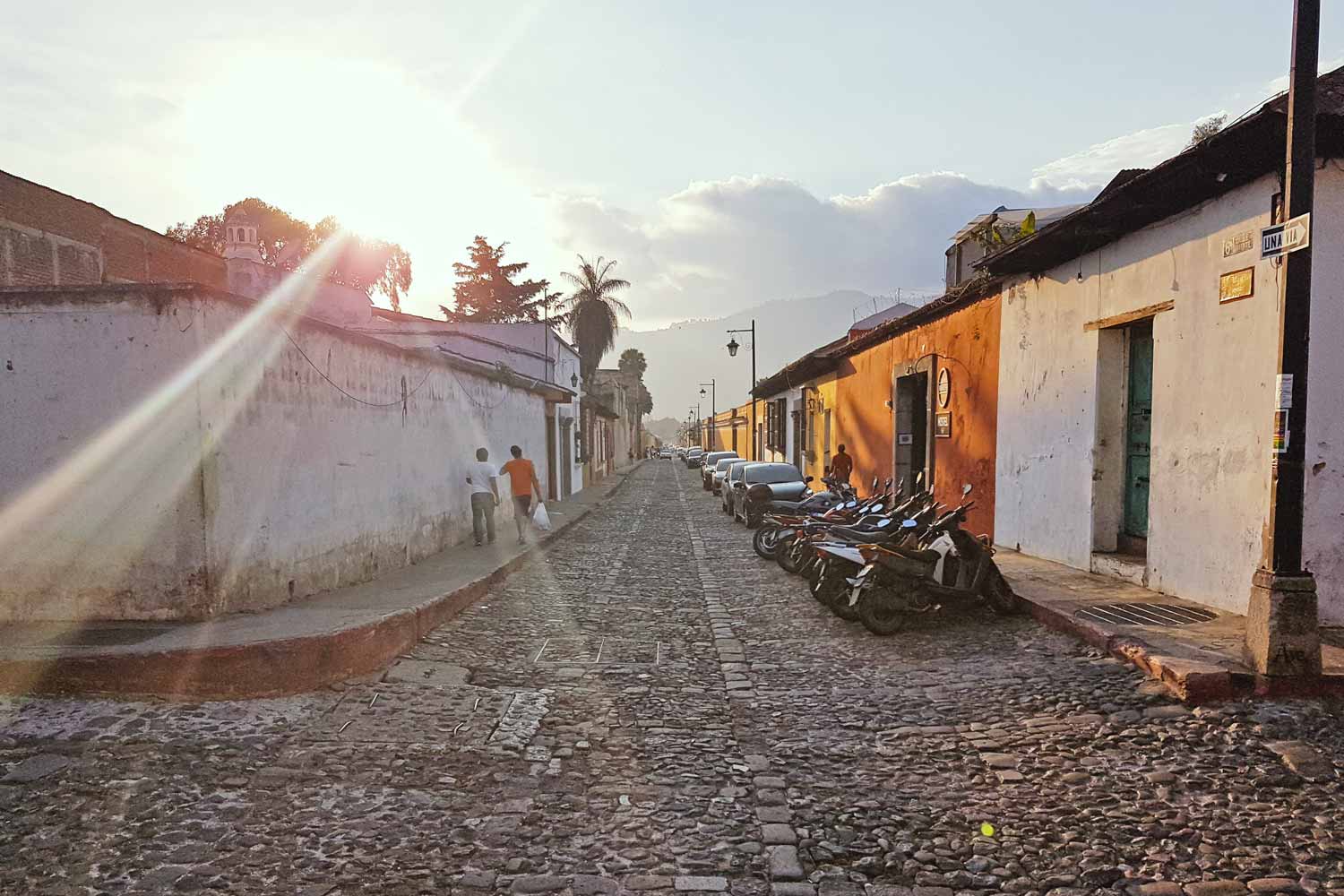 Guatemala Packliste - Was du in Mittelamerika brauchst - Die Straßen von Antigua